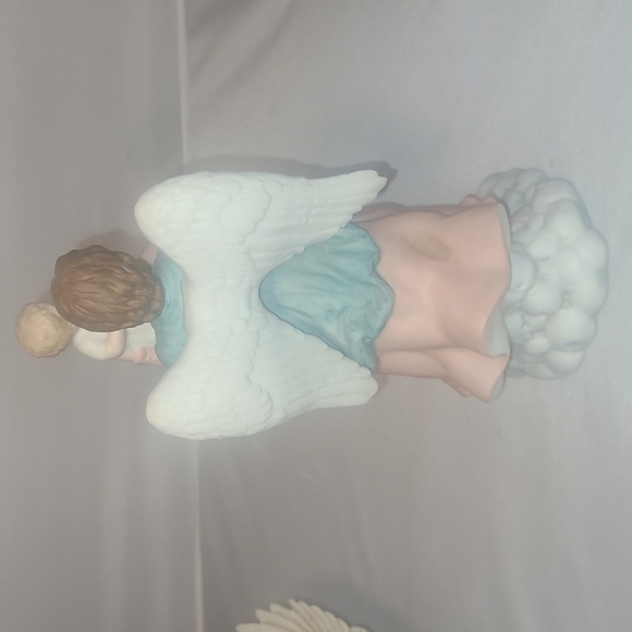 Home Interior 2 Collectible Porcelain Angel Figurines - Picture 14 of 16